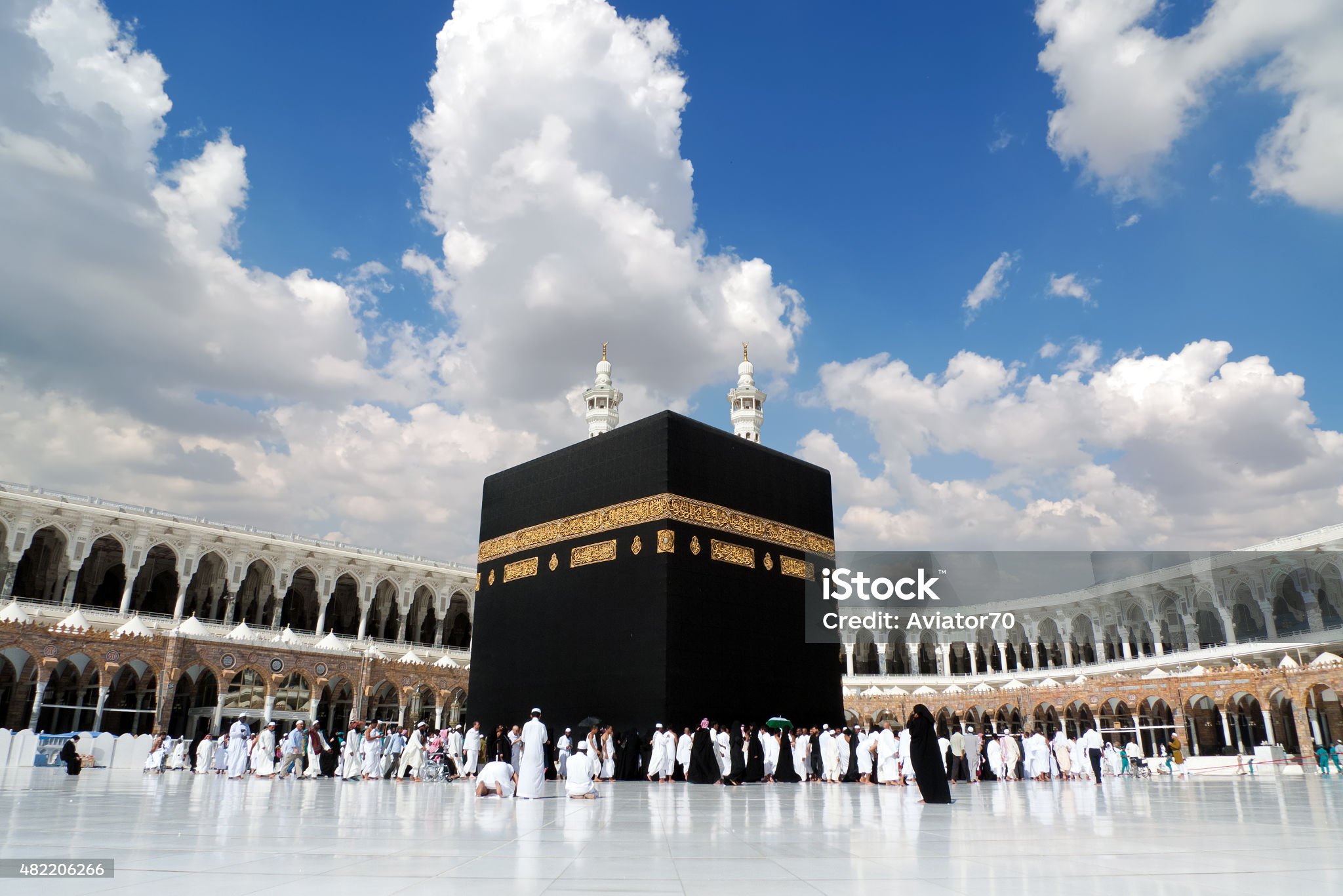 More than 1.5m Muslim pilgrims begin hajj as Iran peace deal hangs in the balance